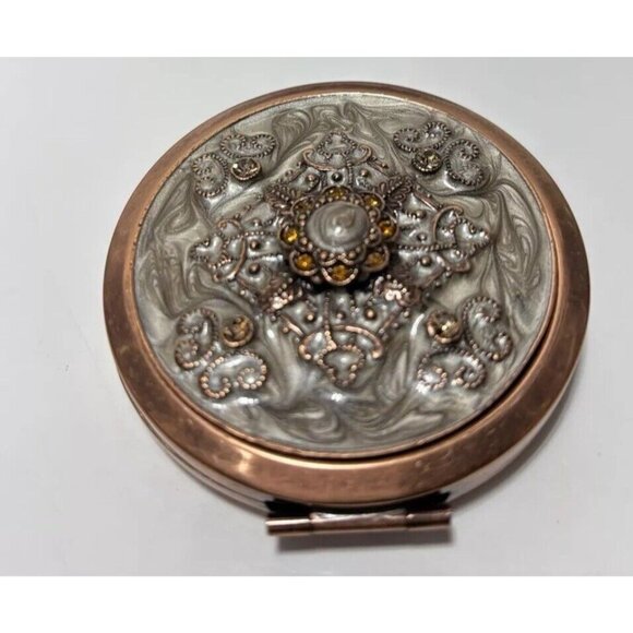 Compact Pocket Mirror with Elegant Design – Stylish Color and Portable Size NEW - Picture 4 of 9